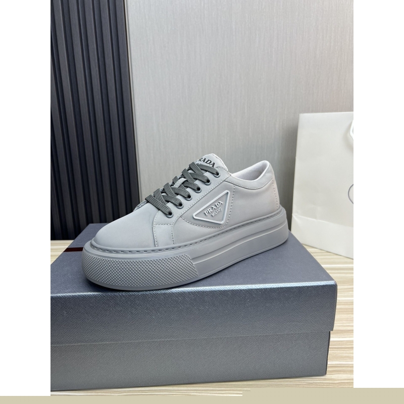 Pra*a casual shoes